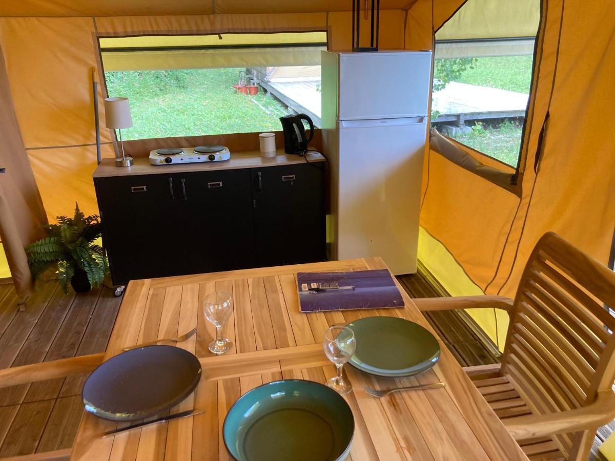 Oh! Campings - Camping Paradis A L'Ombre Des Tilleuls Peyrouse エクステリア 写真